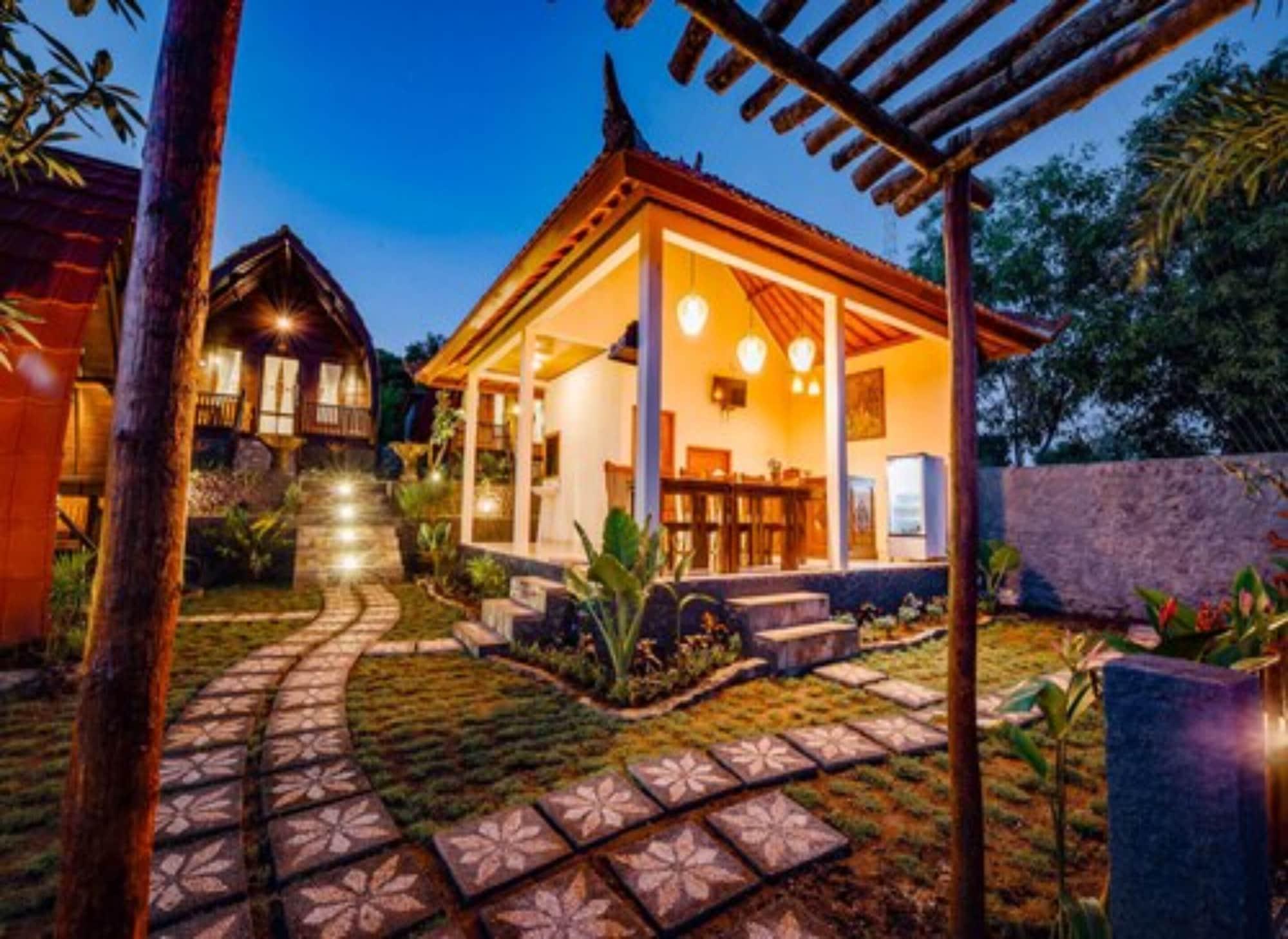 Hotra Hill Cottage Batununggul Exterior photo