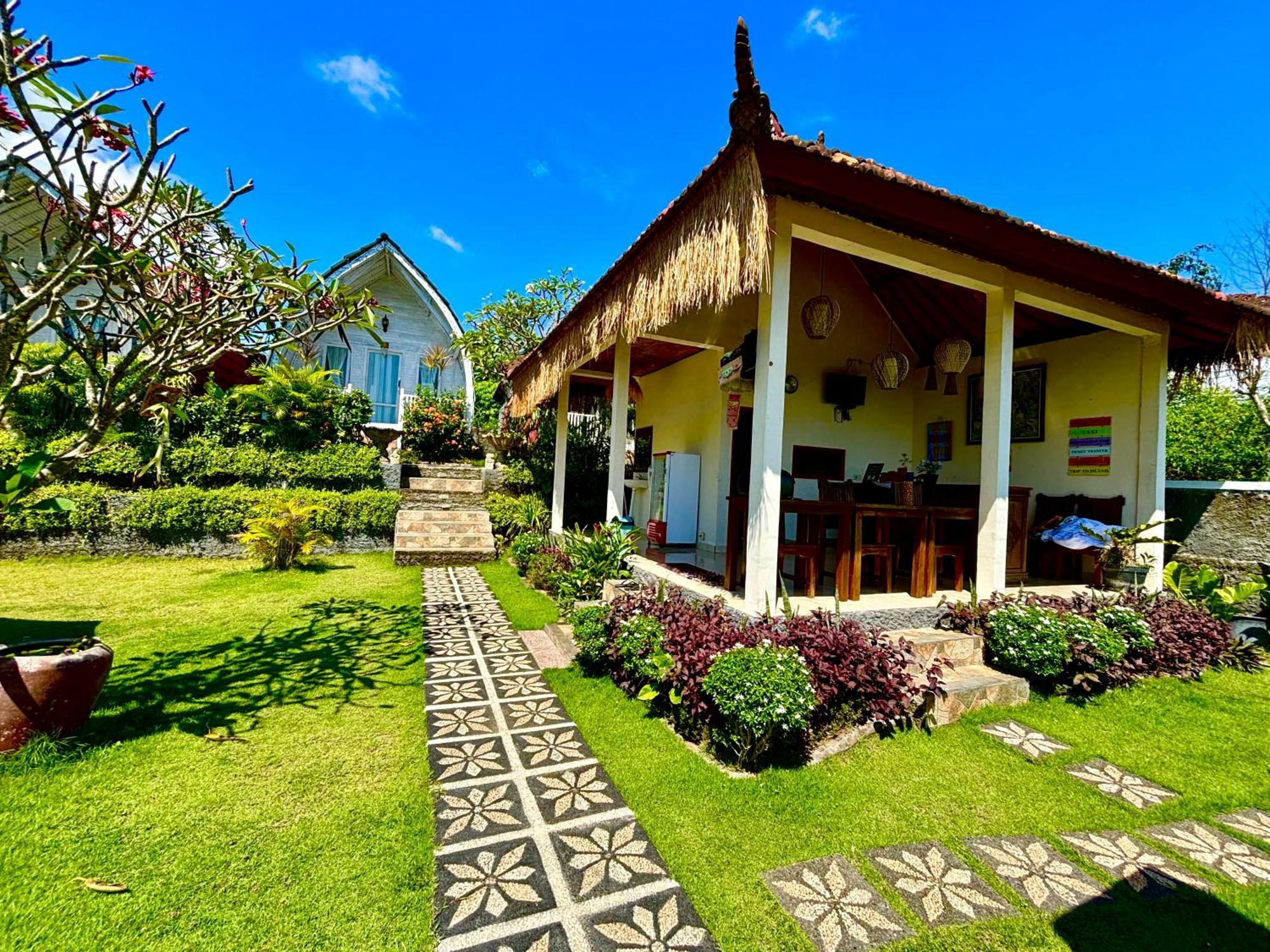 Hotra Hill Cottage Batununggul Exterior photo