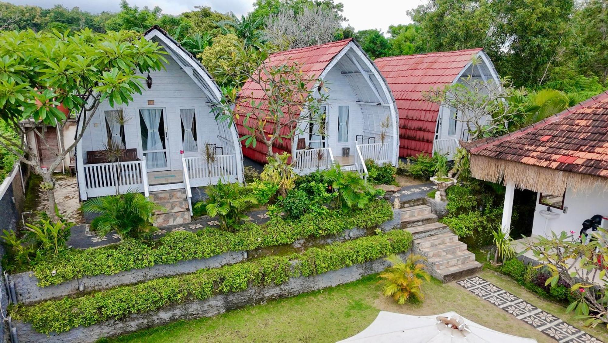 Hotra Hill Cottage Batununggul Exterior photo