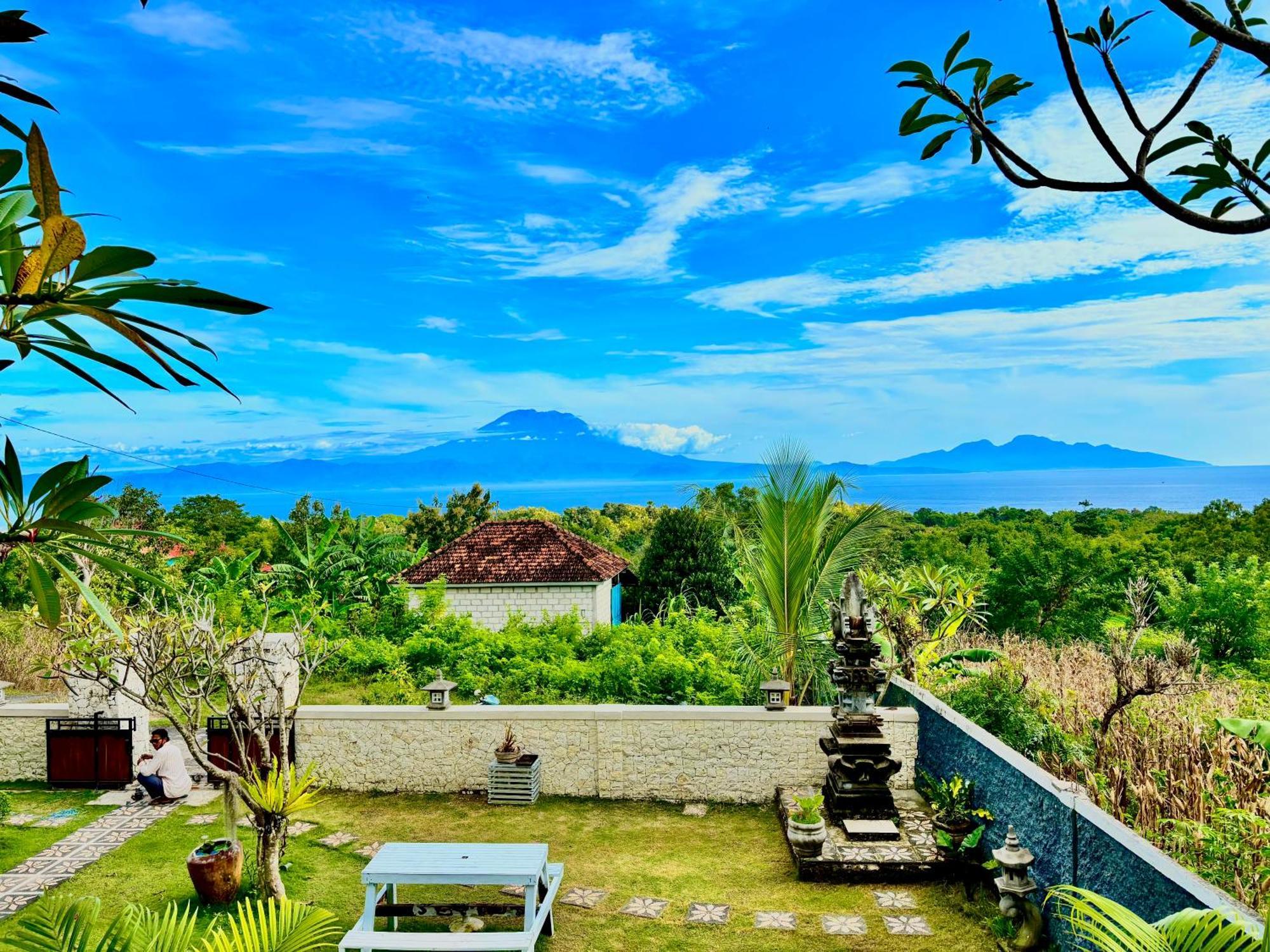 Hotra Hill Cottage Batununggul Exterior photo